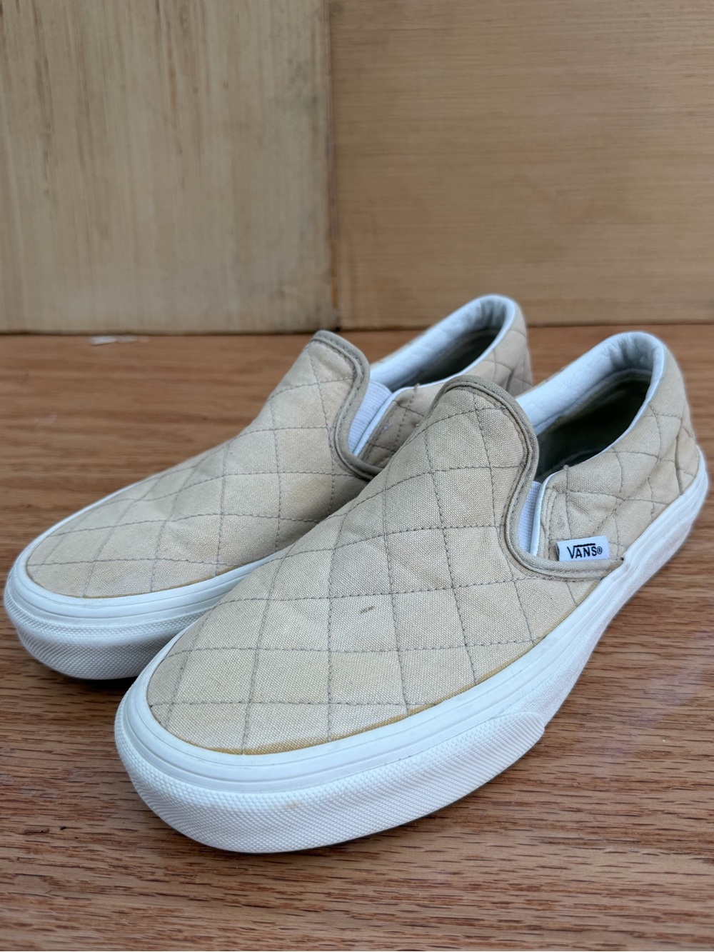 Excellent‎ Vans Classic Slip-On Quilted Canvas Sneakers Women’s 8.5 Beige